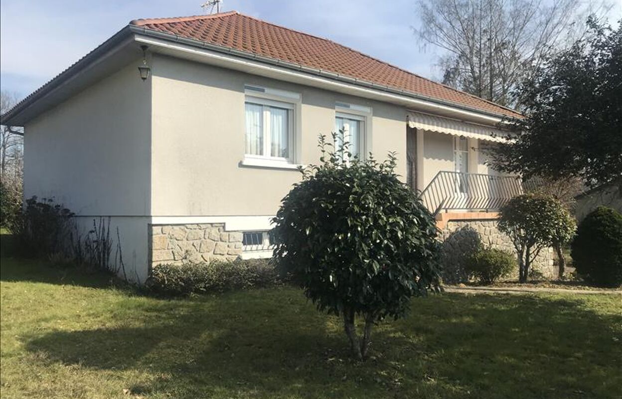 maison 6 pièces 130 m2 à vendre à Piégut-Pluviers (24360)