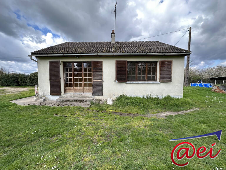 Maison type 4 + hangar de 220 m2 sur 2700 m² de terrain — photo 1