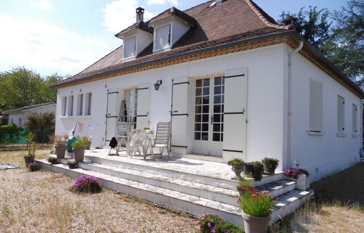 maison 6 pièces 140 m2 à vendre à Saint-Médard-de-Guizières (33230)