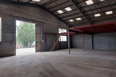Local industriel 2 pièces 1300 €