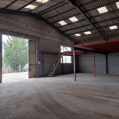 Local industriel 2 pièces 1300 €