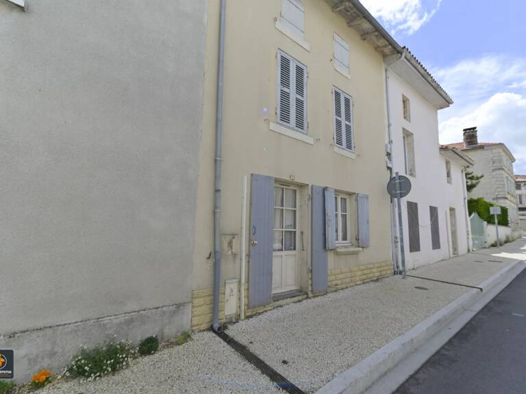 Maison en pierre 88m² à FRONTENAY ROHAN ROHAN — photo 1