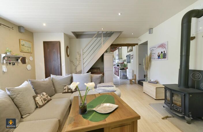Maison en pierre 147m2 à FRONTENAY ROHAN ROHAN — photo 4