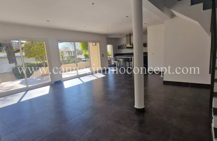 Belle villa d'architecte Type 5 jardin et piscine — photo 4