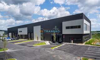 Local industriel  3287 m² à louer à Brie-Comte-Robert (77170)