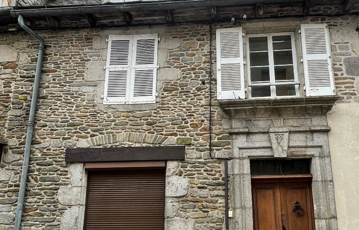 maison 9 pièces 151 m2 à vendre à Montsalvy (15120)