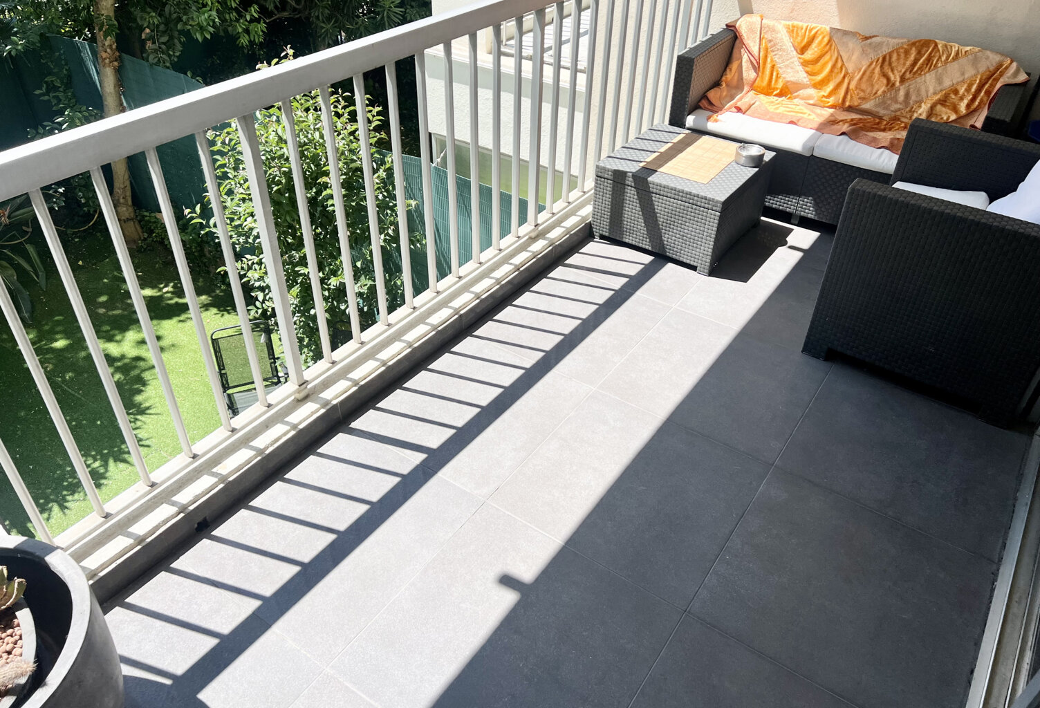 CANNES BASSE CALIFORNIE PROCHE MER COMMERCES T3/T4 DE 90M2 T — photo 1
