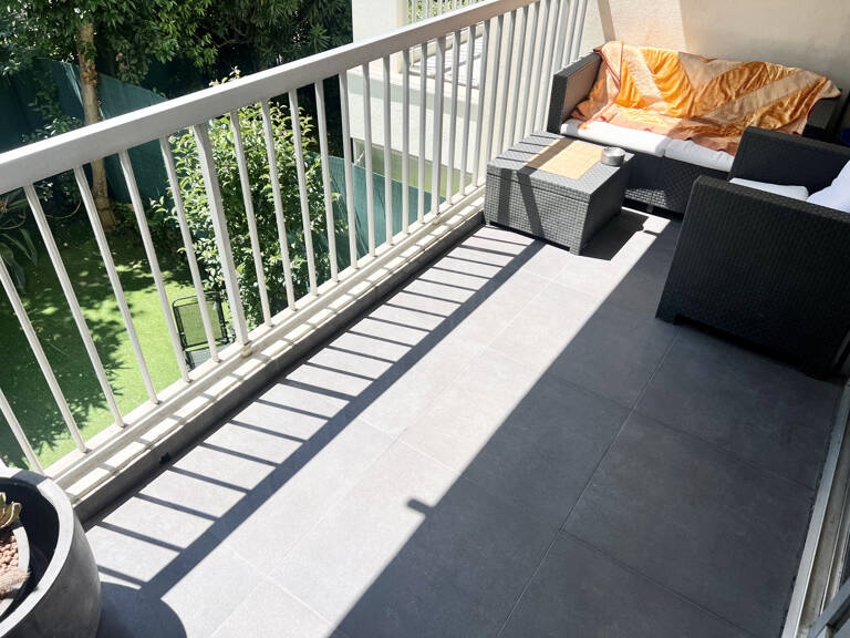 CANNES BASSE CALIFORNIE PROCHE MER COMMERCES T3/T4 DE 90M2 T — photo 1