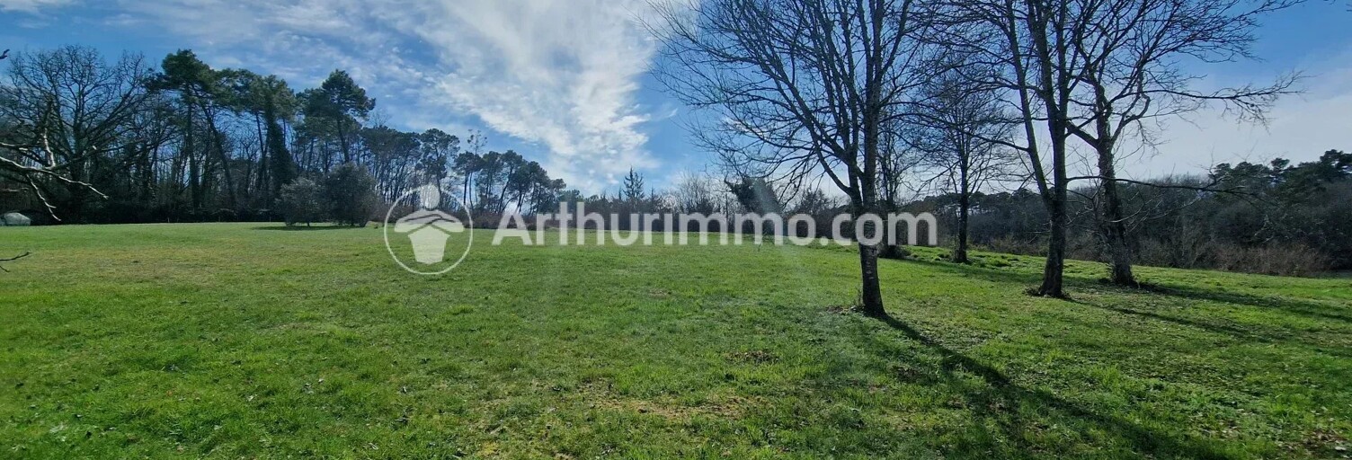 Terrain  3289 m² à vendre à Neuvic (24190)