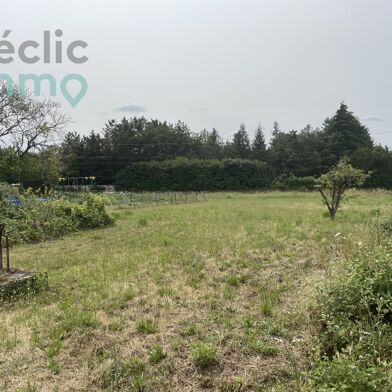 Terrain 1371 m²