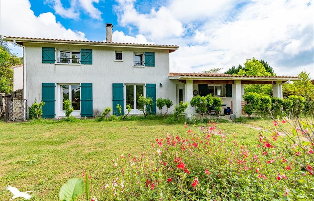 maison 5 pièces 128 m2 à vendre à Lesparre-Médoc (33340)