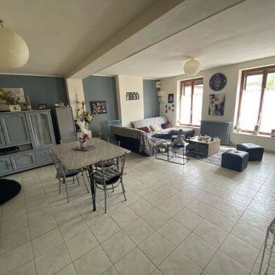 Immeuble  106000 €