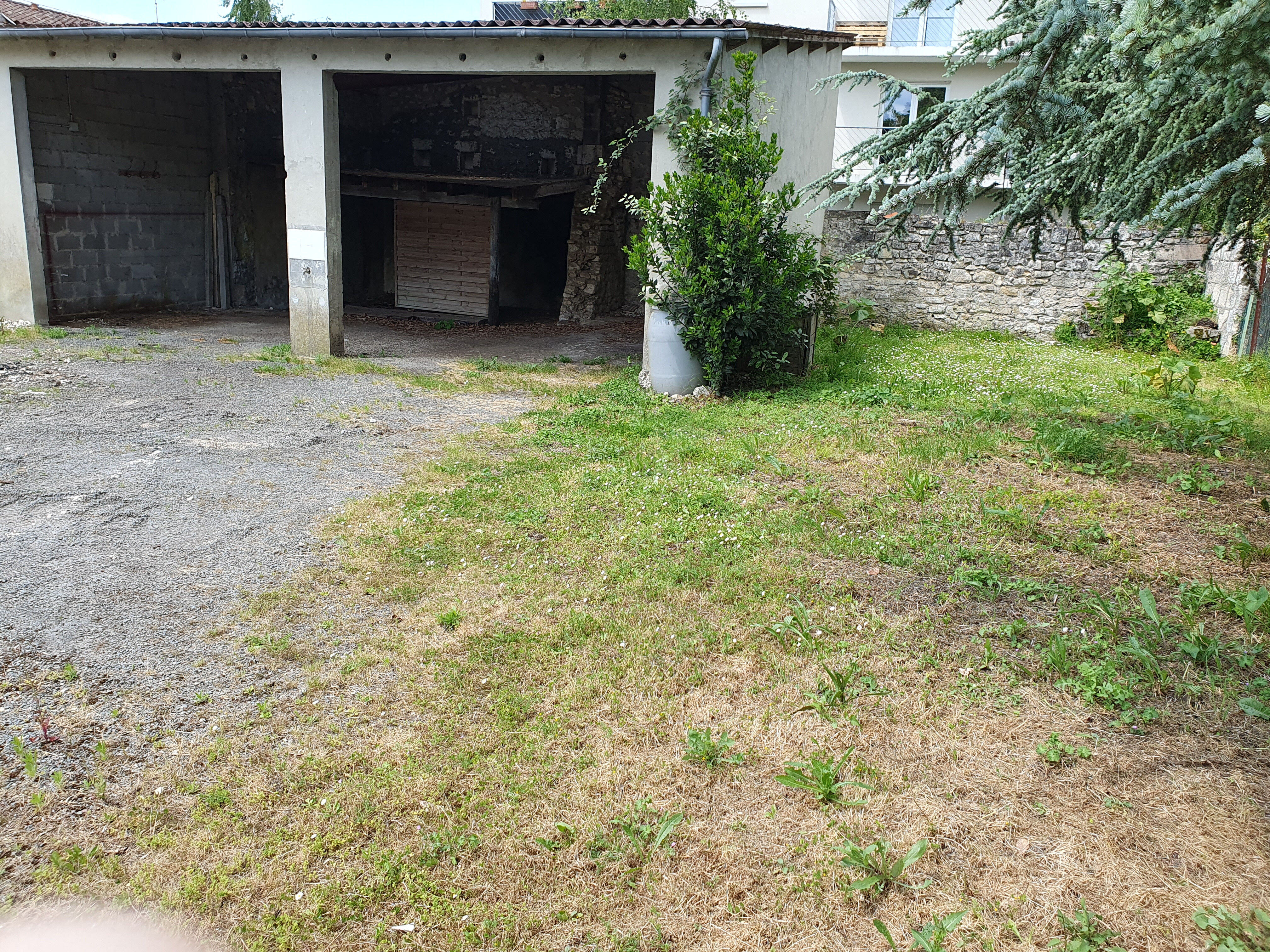 Terrain  à vendre Saintes 17100