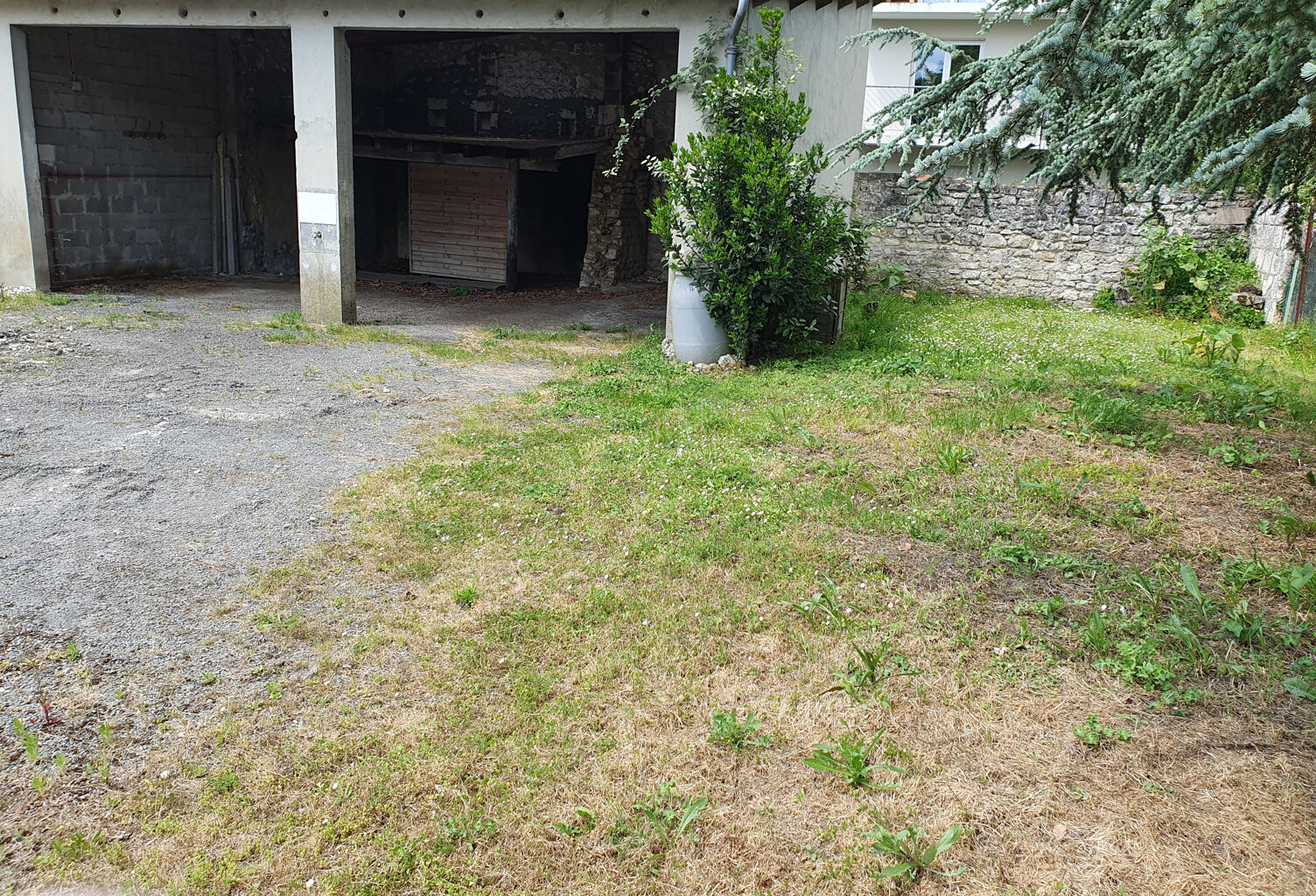 Vente terrain   Saintes (17100) — photo 1