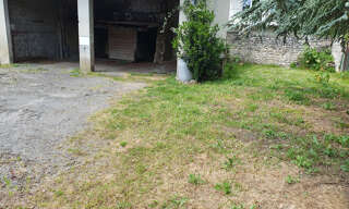 Terrain   m² à vendre à Saintes (17100)