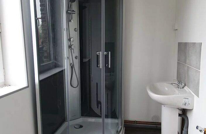 Bien vendu : Appartement  La Capelle (02260) — photo 5