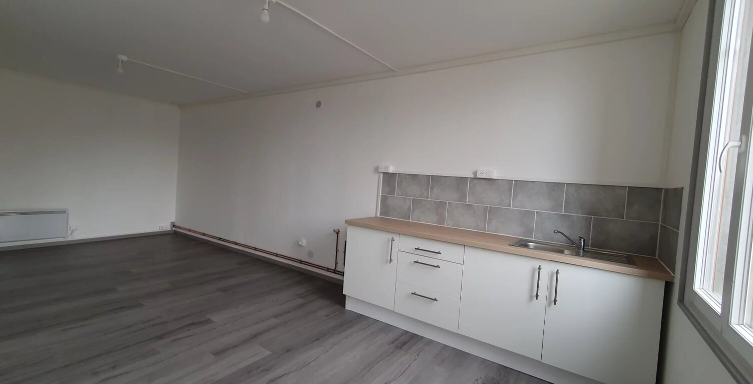 Bien vendu : Appartement  La Capelle (02260) — photo 1