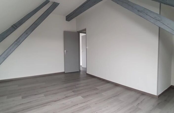 Bien vendu : Appartement  La Capelle (02260) — photo 5