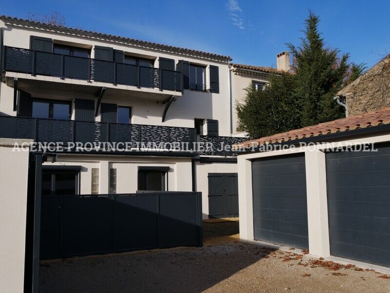 Sainte-Cécile-les-Vignes Appartement 5 pièces 135 m²