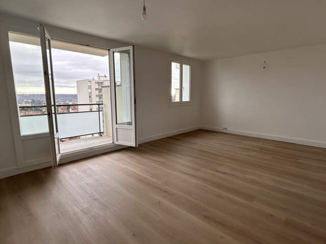 UN appartement RENOVE : Lumineux avec Vue Imprenable sur le — photo du bien