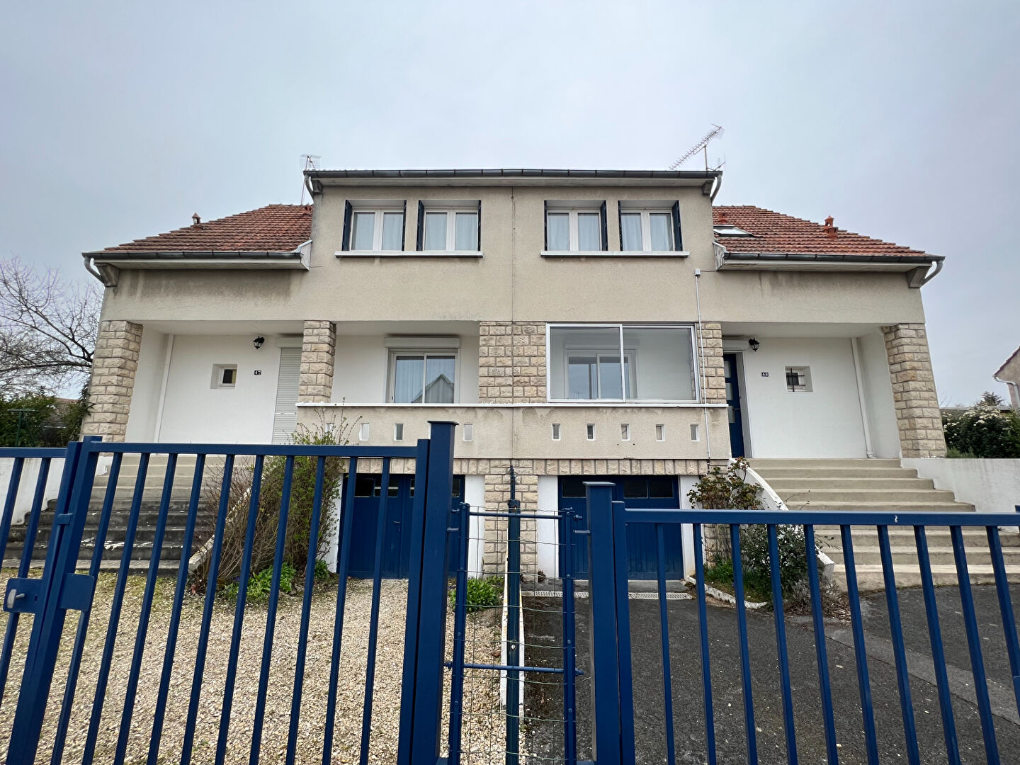 Villa / Maison  T10 à vendre Compertrix 51510