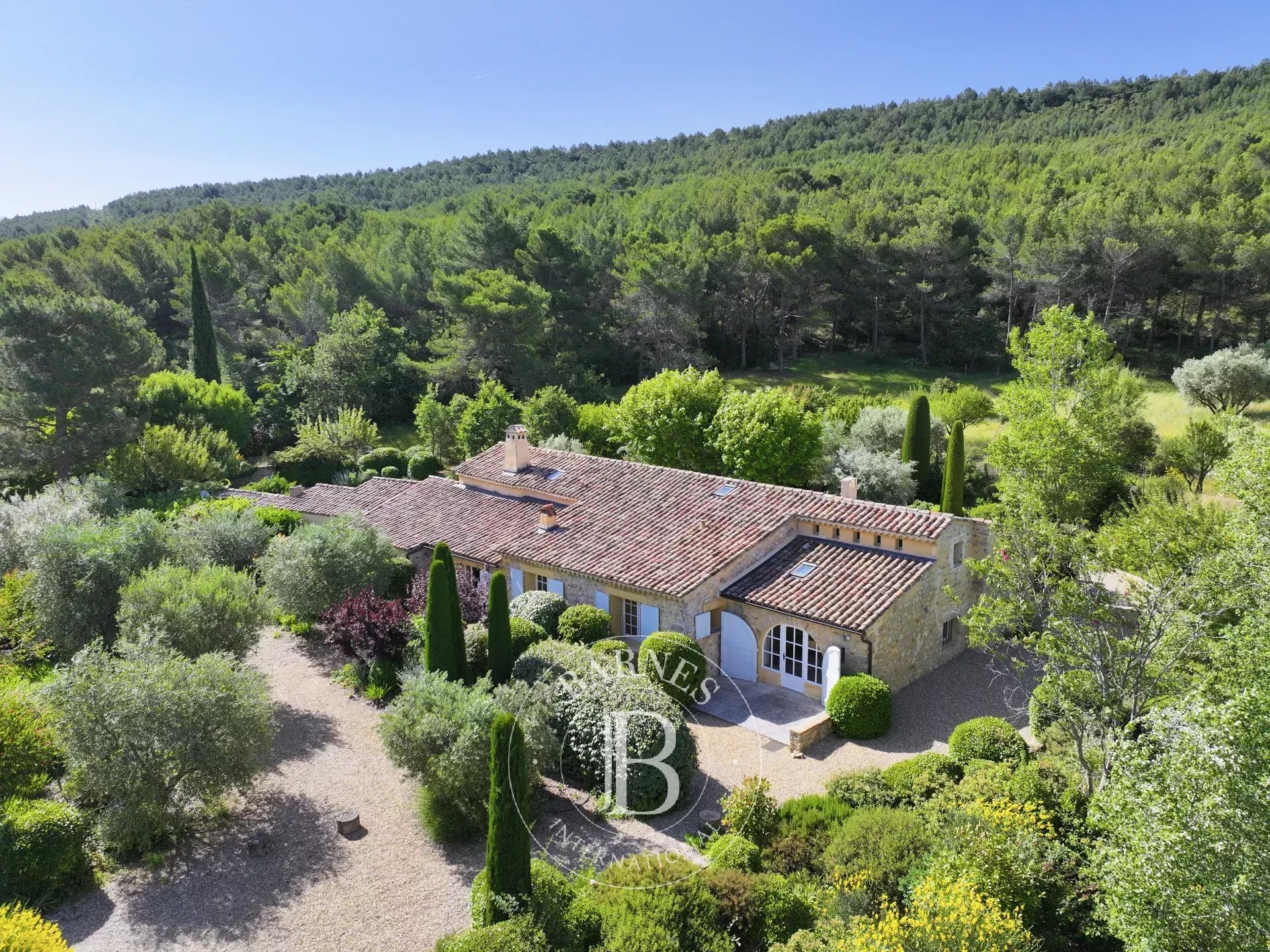 Villa / Maison 10 pièces  à vendre Aix-en-Provence 13100