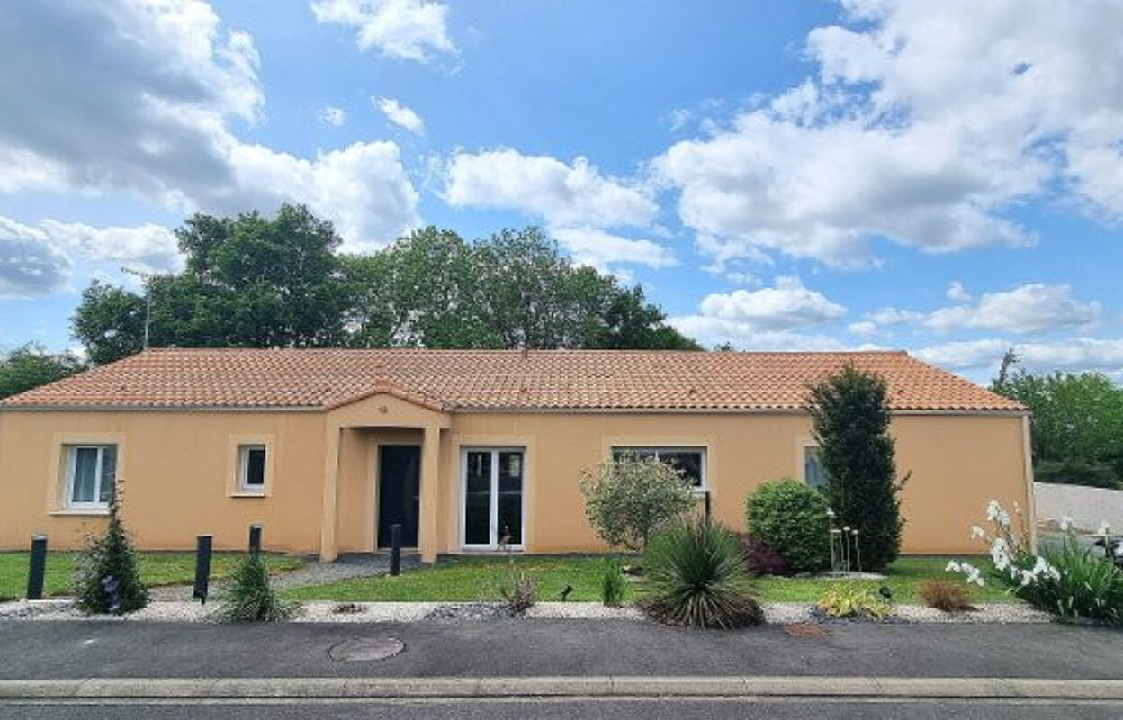 maison 5 pièces 135 m2 à vendre à Saint-Pierre-du-Chemin (85120)