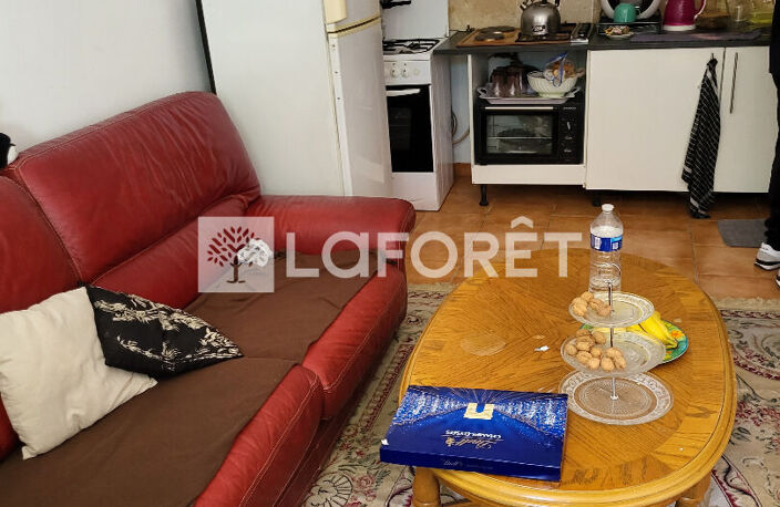 À vendre : Immeuble de 7 pièces 196 m2, idéalement situé à 5 minutes à pied de l'intra-muros d'Avignon — photo 2