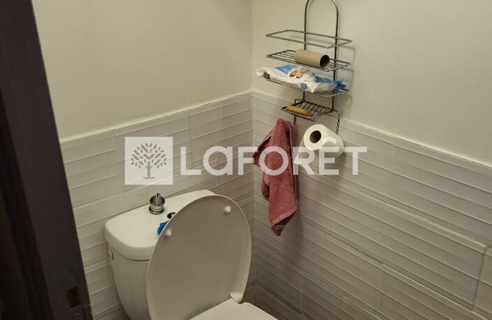 À vendre : Immeuble de 7 pièces 196 m2, idéalement situé à 5 minutes à pied de l'intra-muros d'Avignon — photo 4