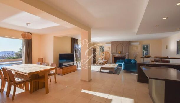 Propri&eacute;t&eacute; 6 pièces  à vendre Garde-Freinet (La) 83680