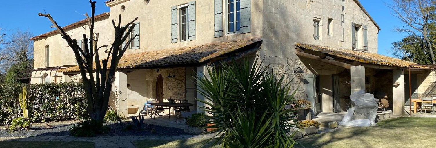 Maison 14 Pièces 570 m² à vendre à Arles (13200)