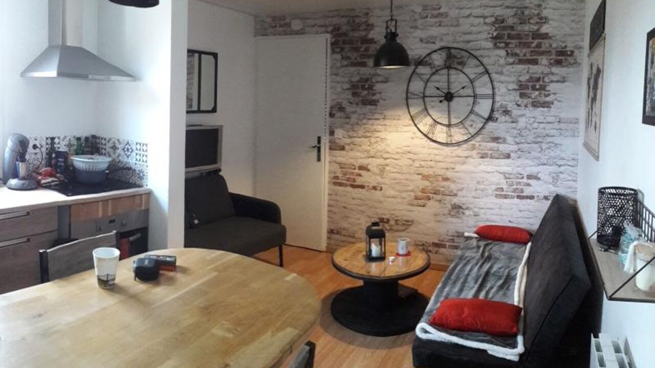 appartement 2 pièces 31 m2 à vendre à Le Mesnil-Saint-Denis (78320)