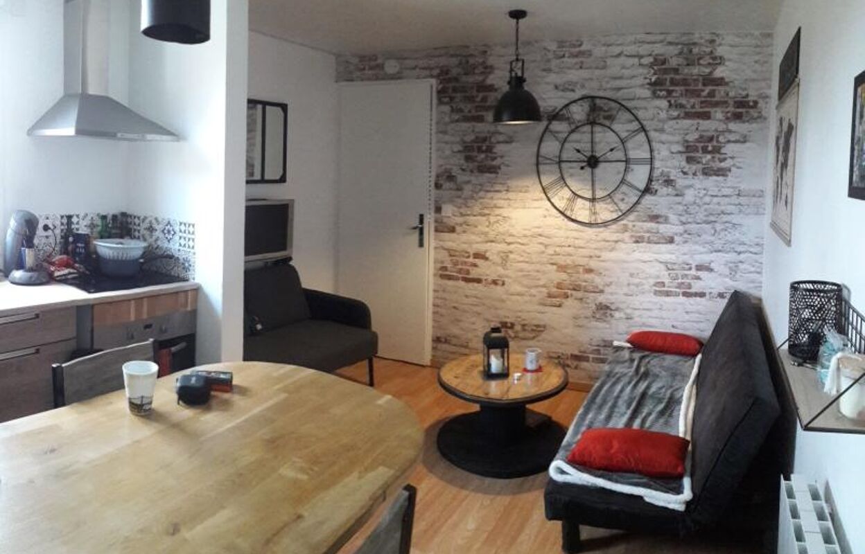 appartement 2 pièces 31 m2 à vendre à Le Mesnil-Saint-Denis (78320)