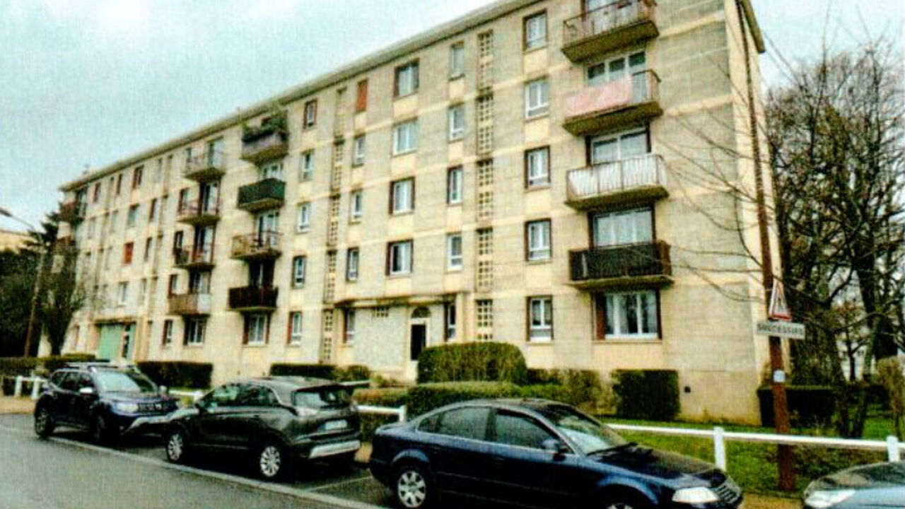 appartement 5 pièces 79 m2 à vendre à Sainte-Geneviève-des-Bois (91700)
