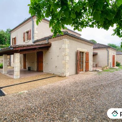 Maison 16 pièces 340 m²