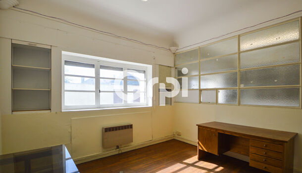 Local commercial 4 pièces  à louer Gelos 64110