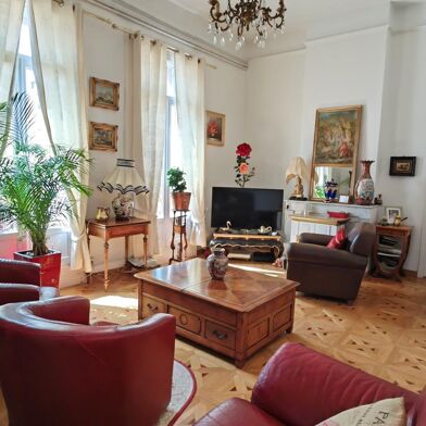Appartement 6 pièces 285000 €
