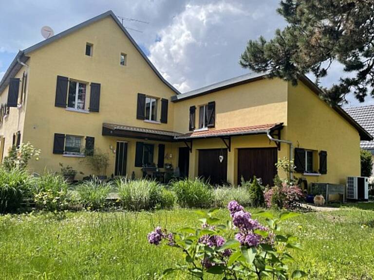Réf: 10097***  - Prix: 684.000 € - Grande + belle maison, annexes, jardin, ruelle très calme /// Viel Platz + Charme, Nebengebäude, kurze Wege, 3 min Allschwill CH /// House with a soul, 5 bed rooms, workshop, garden, Hégenheim centre, 3 mn CH — photo 1
