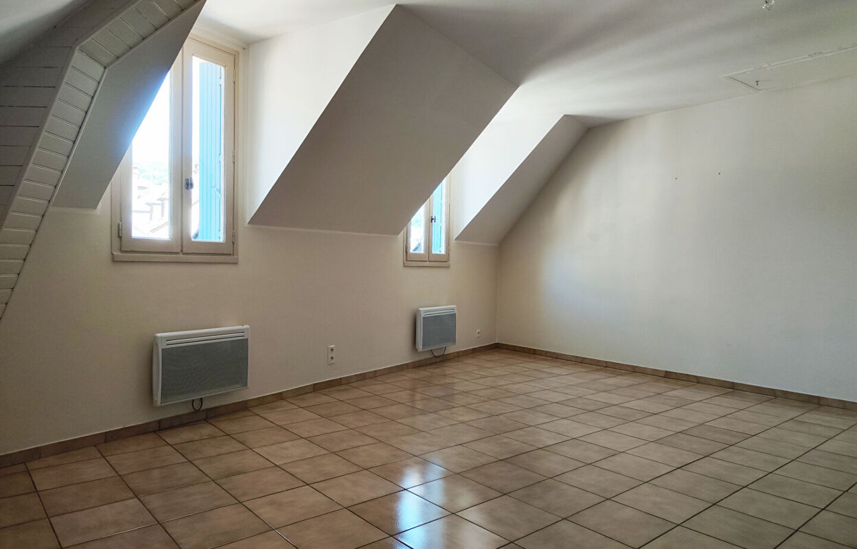 appartement 3 pièces 68 m2 à louer à Saint-Geniez-d'Olt-Et-d'Aubrac (12130)