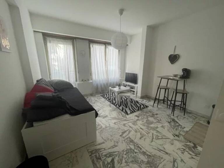 LOCATION ETUDIANTE DE SEPTEMBRE A JUIN - CENTRE VILLE — photo 1