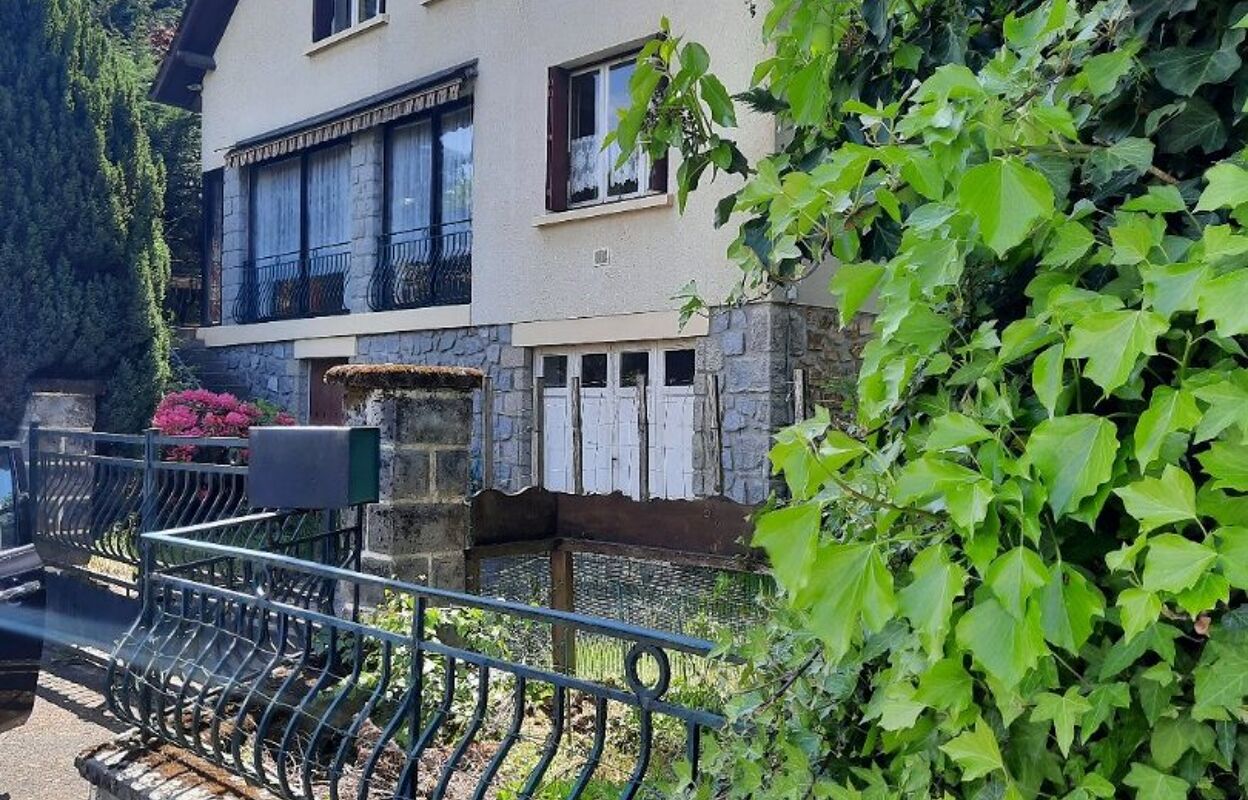 maison 8 pièces 159 m2 à vendre à Marcolès (15220)