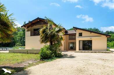 Maison 8 pièces 400000 €