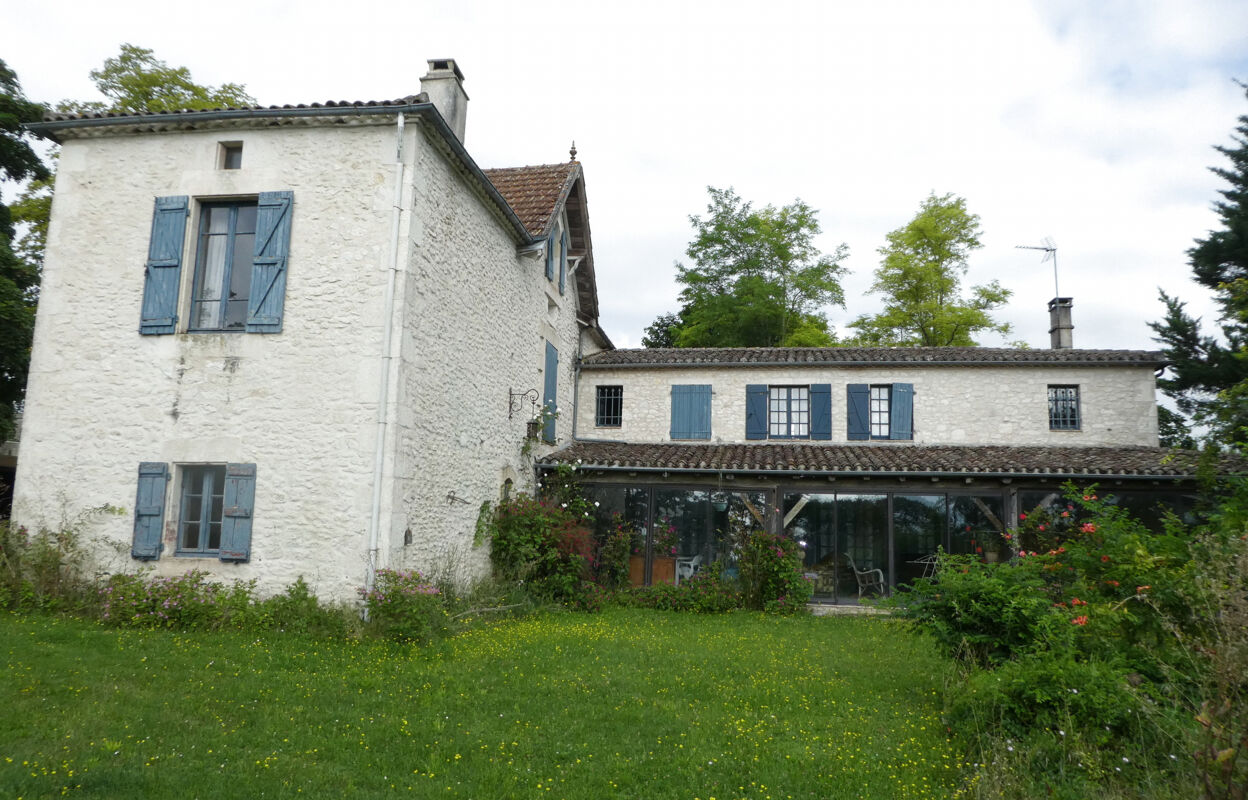 maison 12 pièces 280 m2 à vendre à Montaigu-de-Quercy (82150)