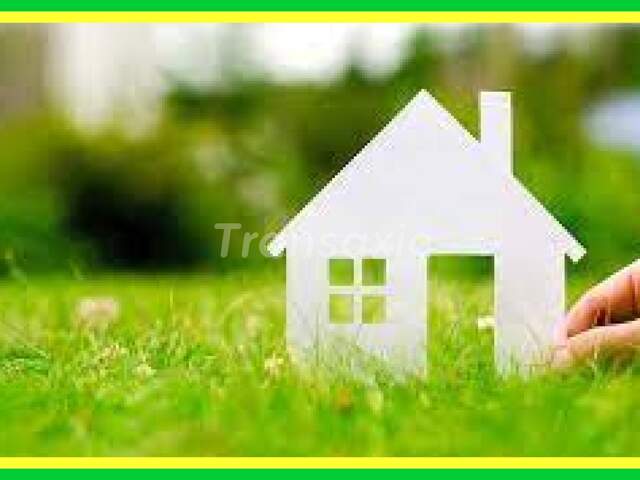 terrain constructible 1500m² — photo du bien