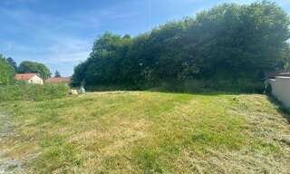 Terrain  848 m² à vendre à Pouzauges (85700)