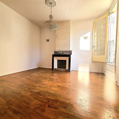 Immeuble  221000 €