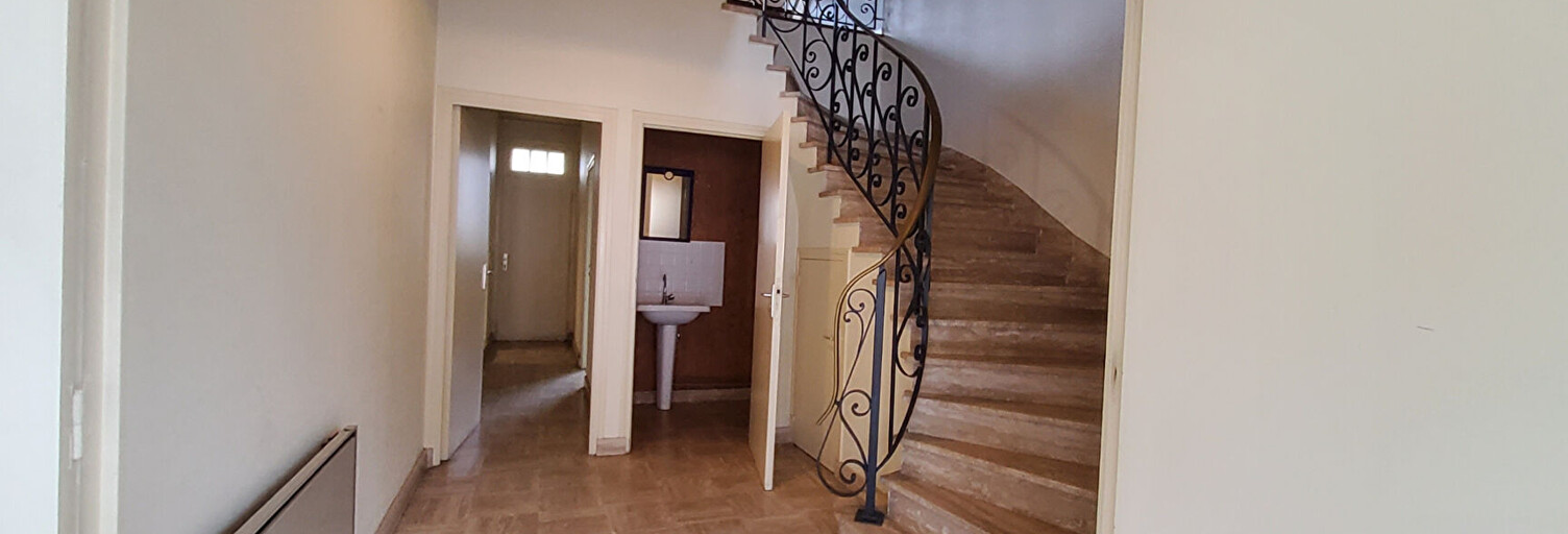 Commerce  203 m² à louer à Pontivy (56300)