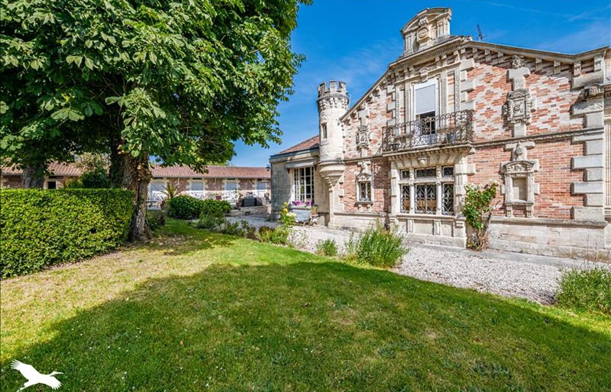 maison 9 pièces 223 m2 à vendre à Ludon-Médoc (33290)