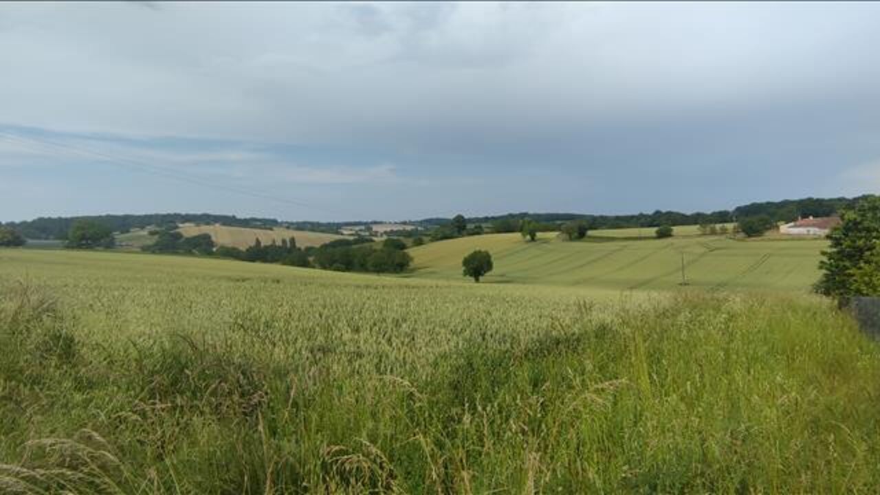 terrain  pièces 1823 m2 à vendre à Montmoreau (16190)