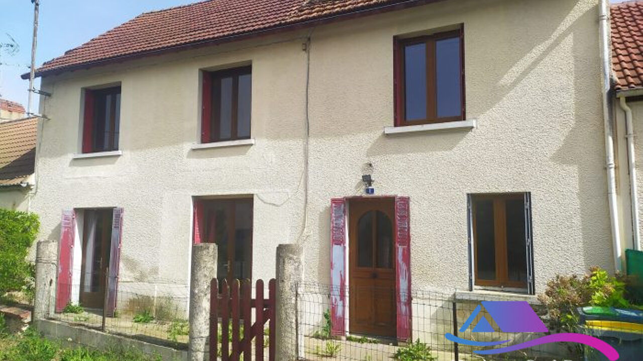 maison 5 pièces 126 m2 à vendre à Châteaumeillant (18370)